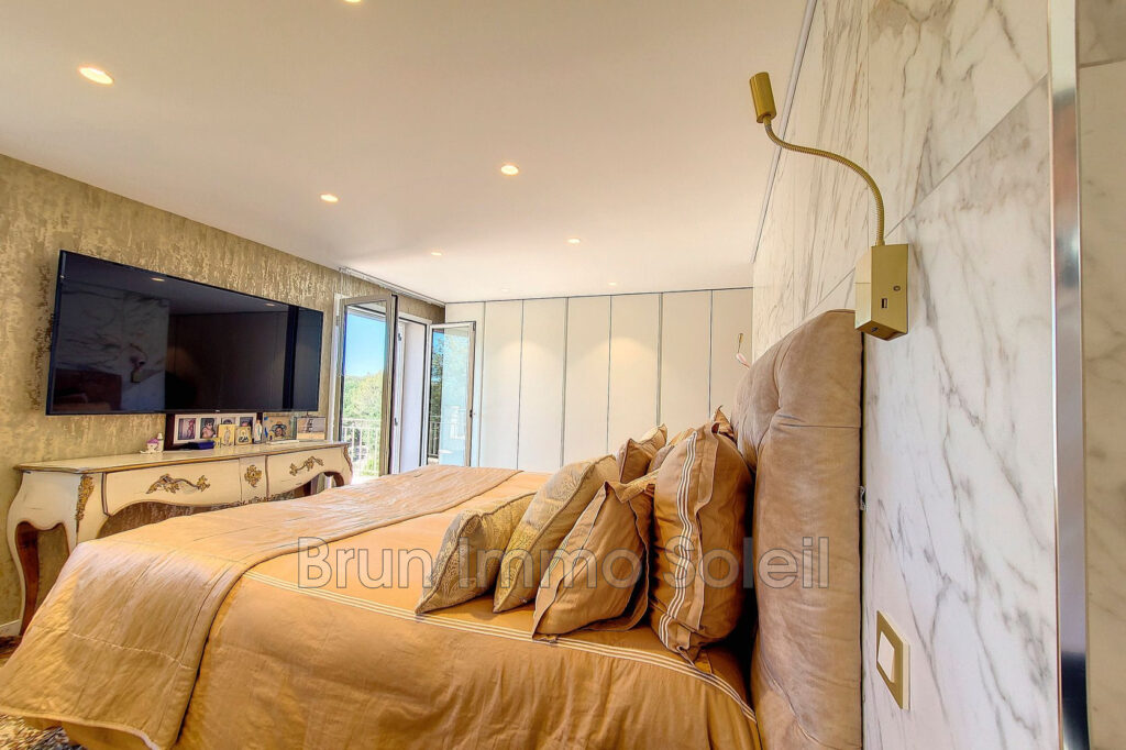 roquefort les pins Belle propriété sur le secteur de roquefort – NR pièces – 6 chambres – 4  – 333.00 m²