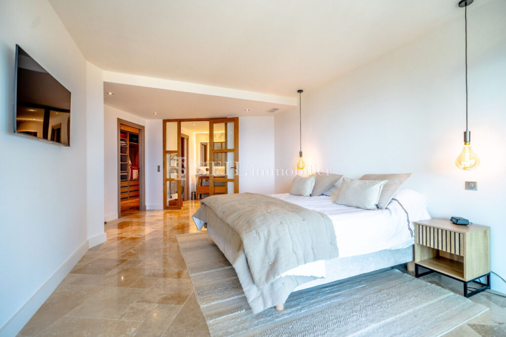 location saisonnière villa 6 Pièce(s) – 6 pièces – 4 chambres – 300.00 m²