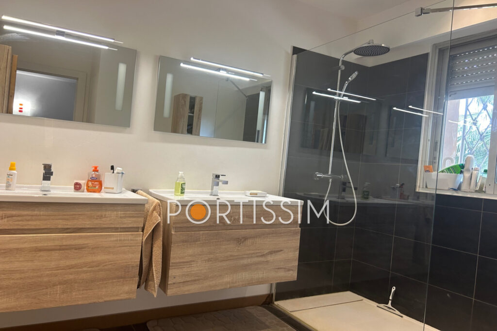 vente  5 Pièce(s) – 5 pièces – 4 chambres – 240.00 m²