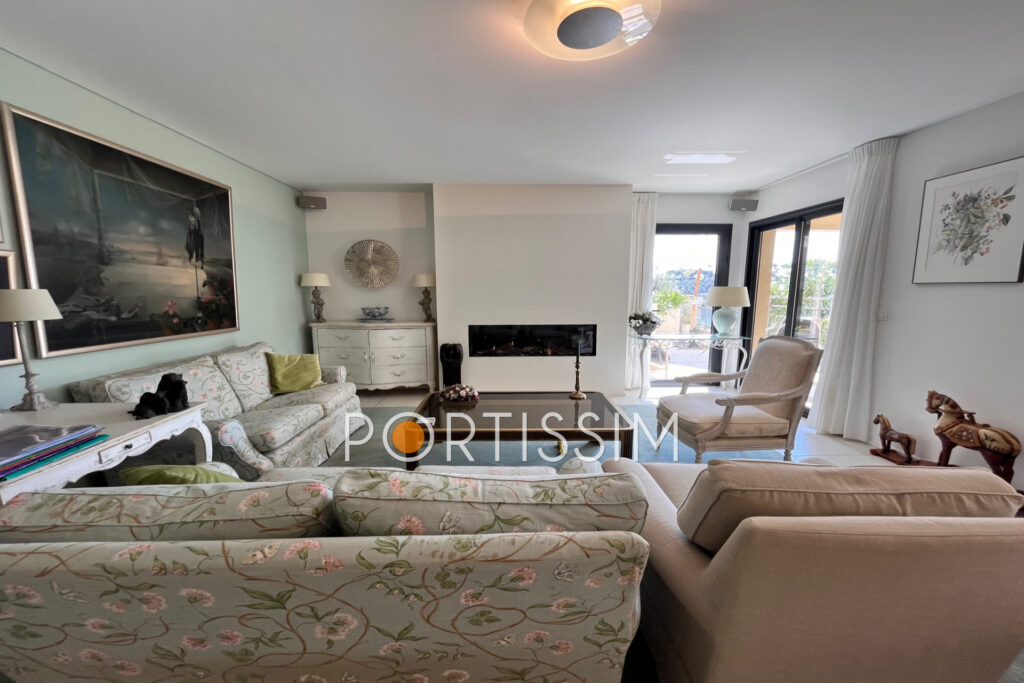 vente dernier étage 3 Pièce(s) – 3 pièces – 2 chambres – 107.00 m²