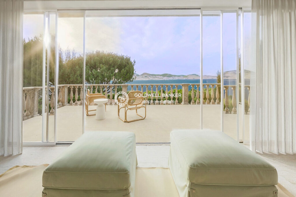 Superbe villa provençale avec vue mer panoramique – Golfe de S – 8 pièces – 7 chambres – 4  – 275.00 m²