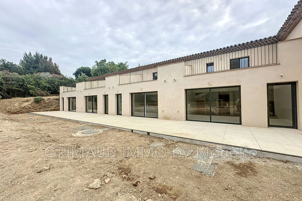 joli mazet avec jardinet et deux terrasses, a pied des plages, – 3 pièces – 2 chambres – 4  – 72.81 m²