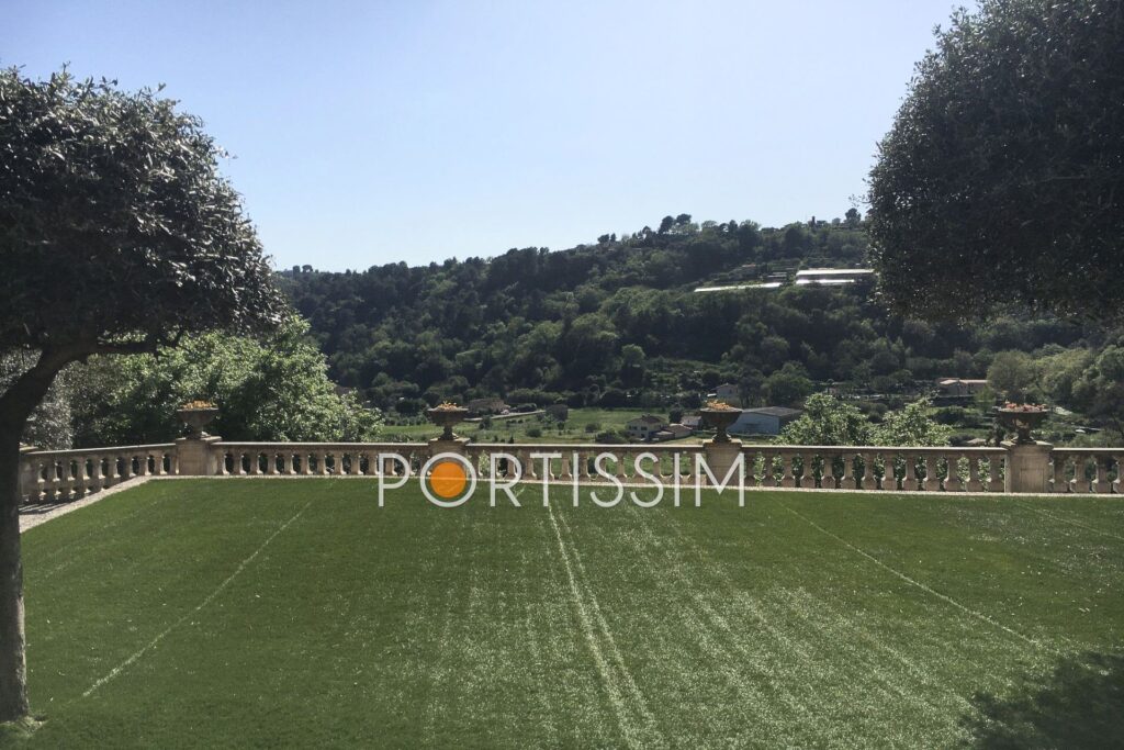 vente  5 Pièce(s) – 5 pièces – 4 chambres – 240.00 m²