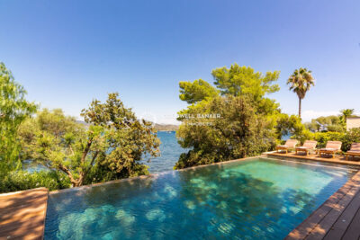 Aux portes de Saint-Tropez, propriété rénovée avec sa petite p – 5 pièces – 4 chambres – 200.00 m²