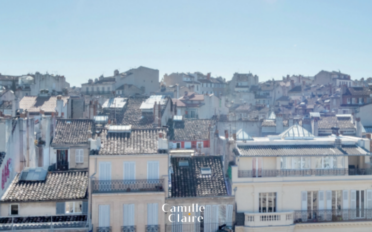 Appartement dans immeuble bourgeois Haussmannien sur Marseil – 3 pièces – 2 chambres – 57 m²