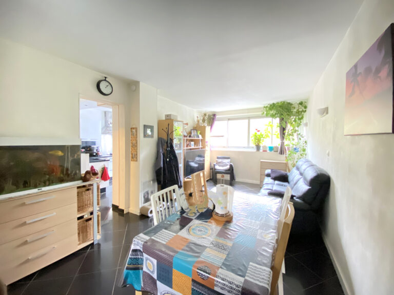 Agréable appartement vue sur le parc du Morbras avec balcon  – 3 pièces – 2 chambres – 56 m²