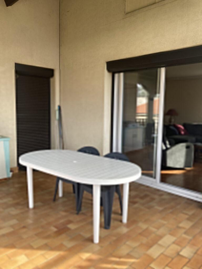 VILLA AVEC DEUX GARAGES  SUR SALAISE / SANNE  – 7 pièces – 3 chambres – 6  – 120 m²