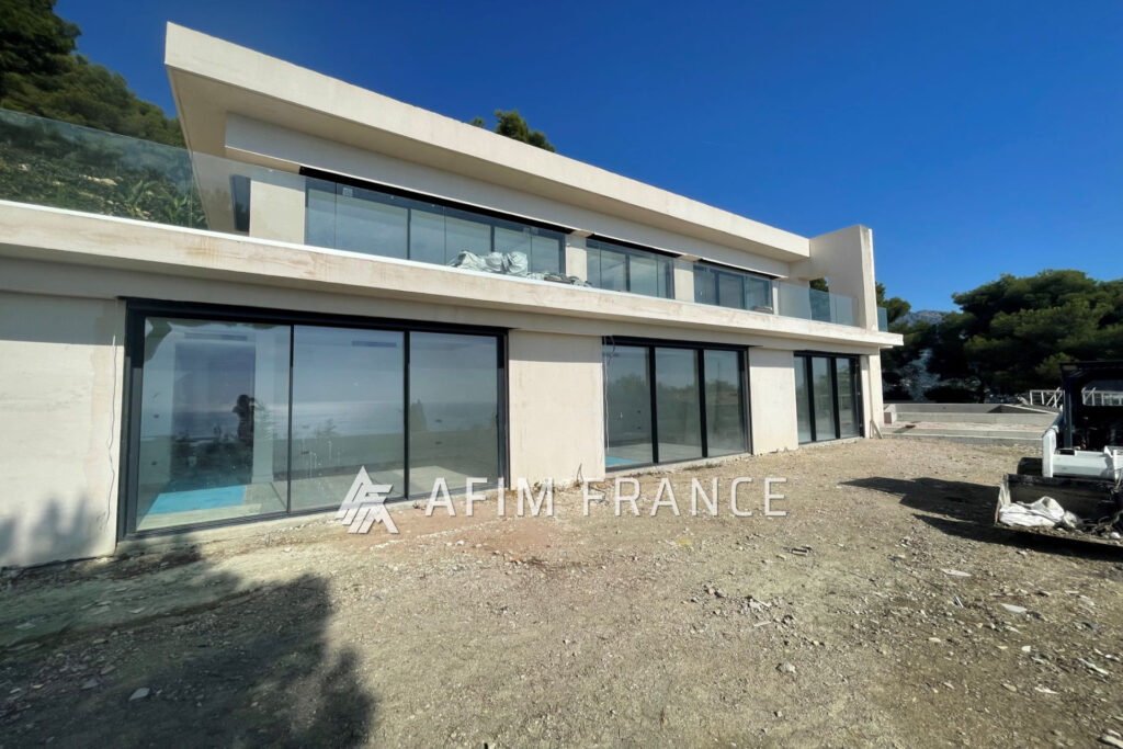 vente villa – 5 pièces – 4 chambres – 235.00 m²