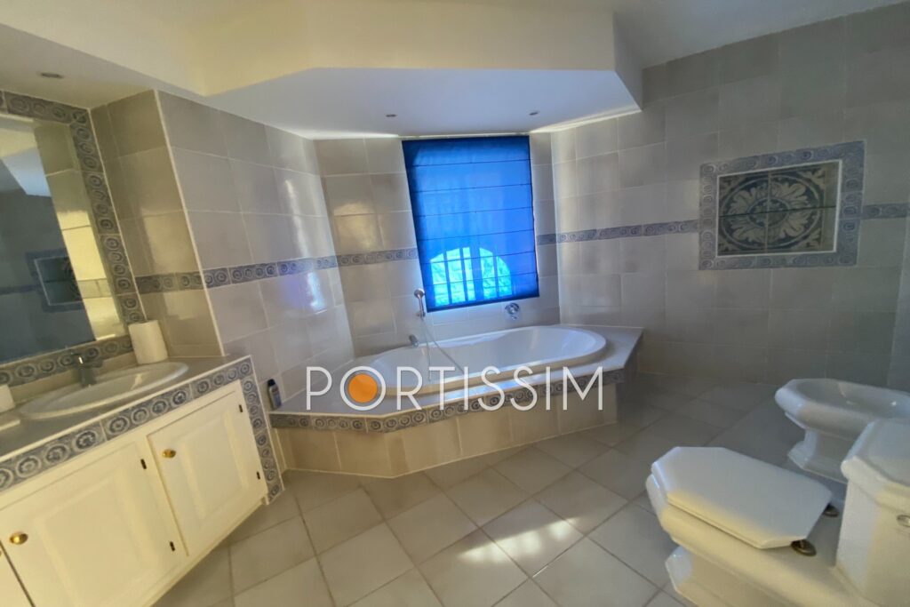  Magnifique propriété Vue PANORAMIQUE Mer et Château – 7 pièces – 6 chambres – 435.00 m²