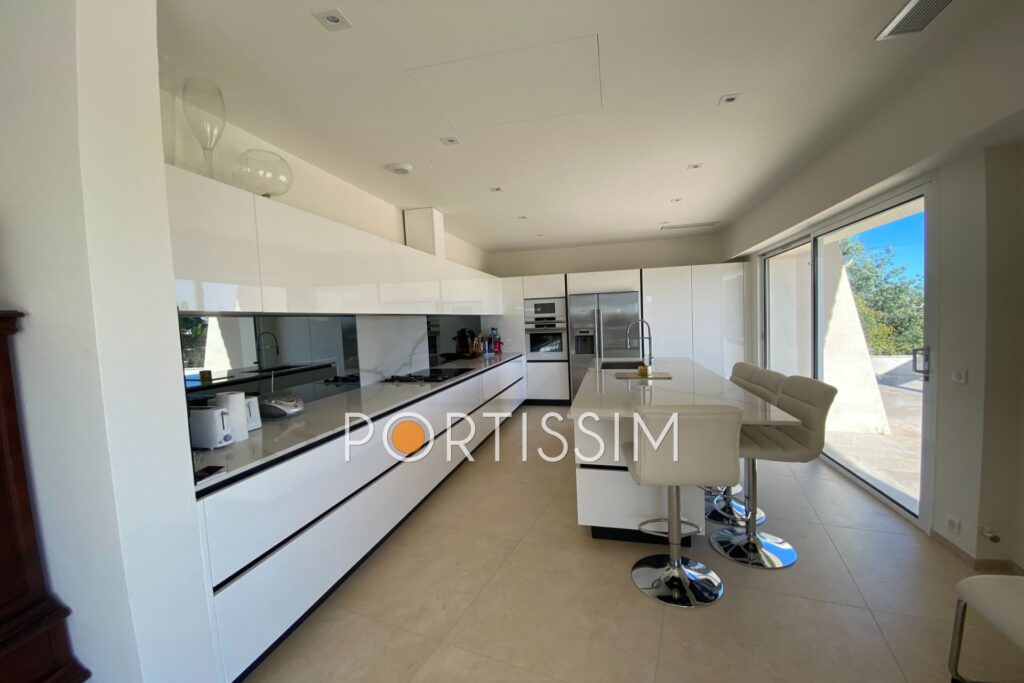  Magnifique propriété Vue PANORAMIQUE Mer et Château – 7 pièces – 6 chambres – 435.00 m²