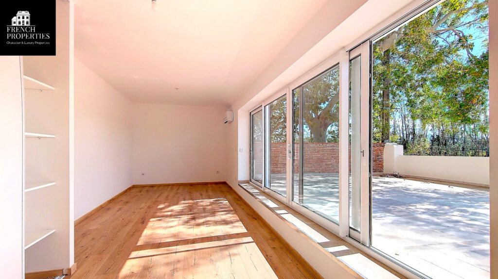 Mas – 8 pièces – 6 chambres – 4  – 193 m²