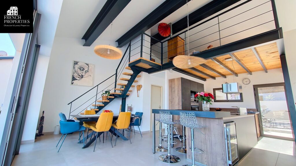 Maison contemporaine – 5 pièces – 4 chambres – 4  – 210 m²