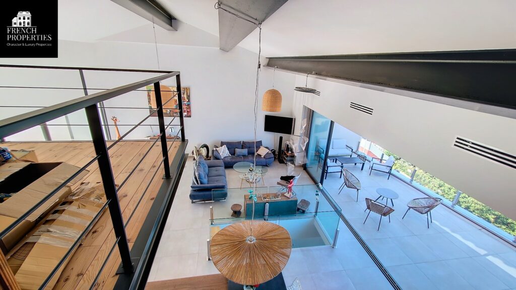 Maison contemporaine – 5 pièces – 4 chambres – 4  – 210 m²