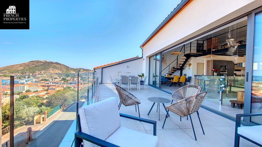 Maison contemporaine – 5 pièces – 4 chambres – 4  – 210 m²