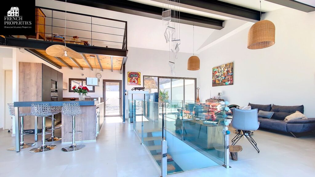 Maison contemporaine – 5 pièces – 4 chambres – 4  – 210 m²