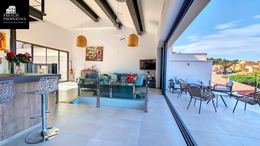 Maison contemporaine – 5 pièces – 4 chambres – 4  – 210 m²