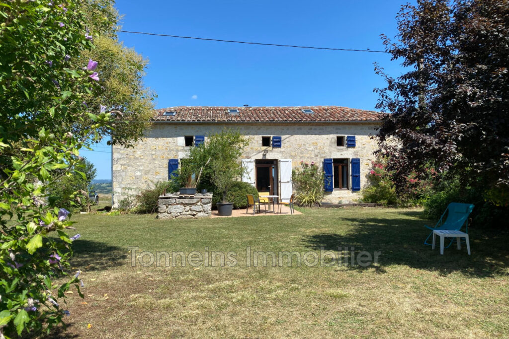 vente maison en pierre 4 Pièce(s) – 4 pièces – 3 chambres – 149.00 m²