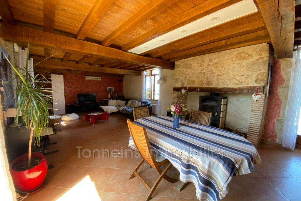 vente maison en pierre 4 Pièce(s) – 4 pièces – 3 chambres – 149.00 m²