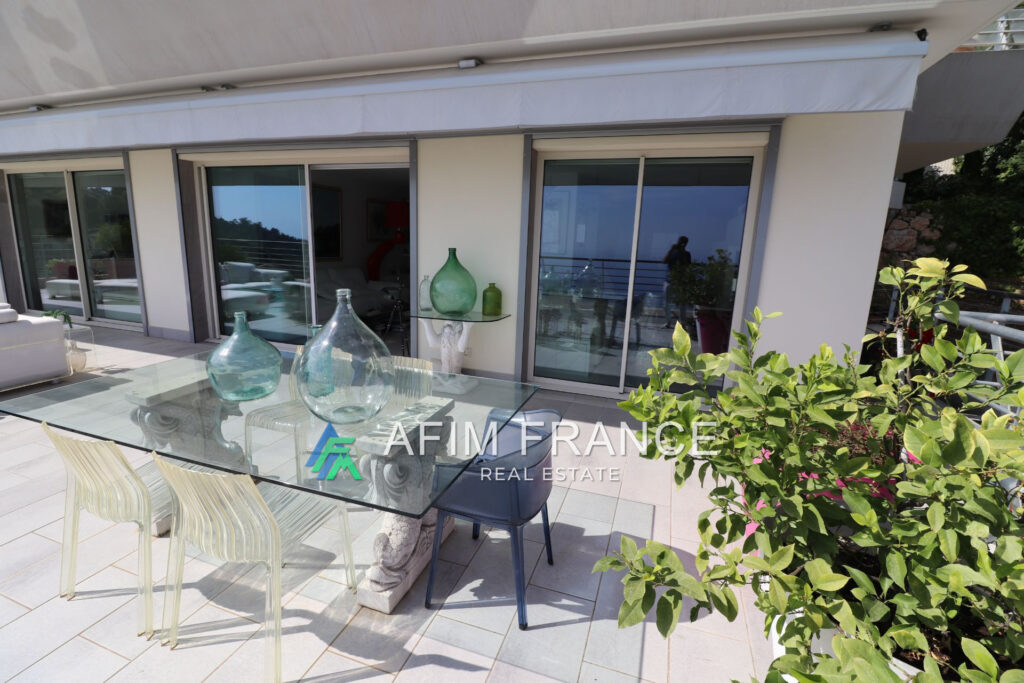 vente appartement – NR pièces – 3 chambres – 210.00 m²