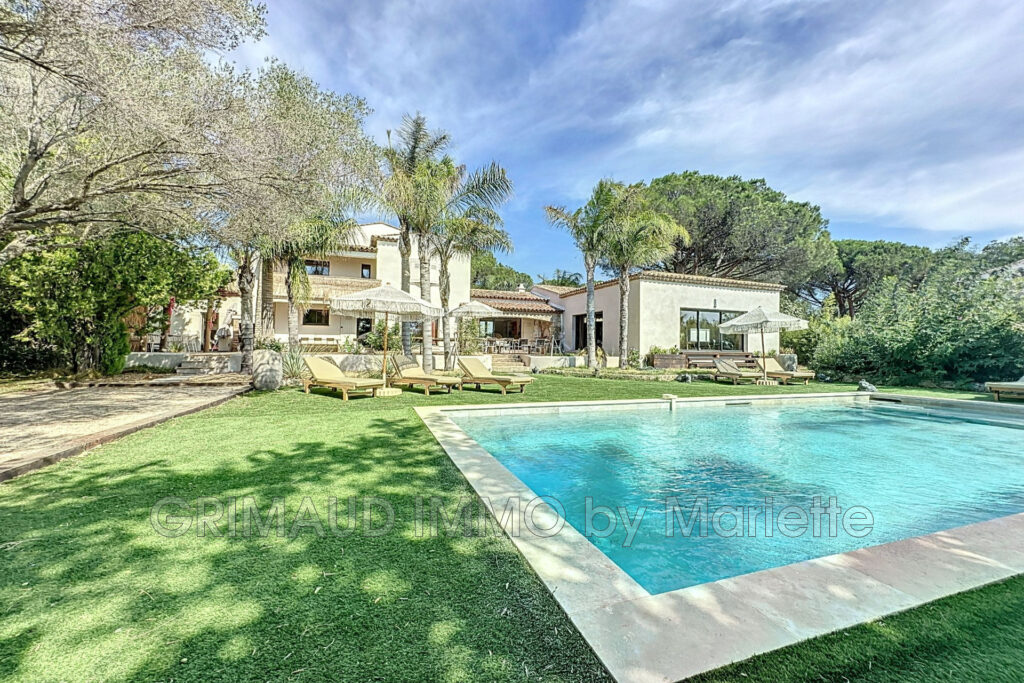 belle villa renovée avec piscine et 6 chambres – 8 pièces – 6 chambres – 4  – 308.00 m²