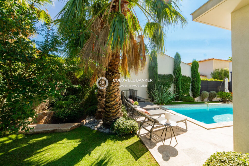 vente villa 4 Pièce(s) – 5 pièces – 3 chambres – 4  – 180.00 m²