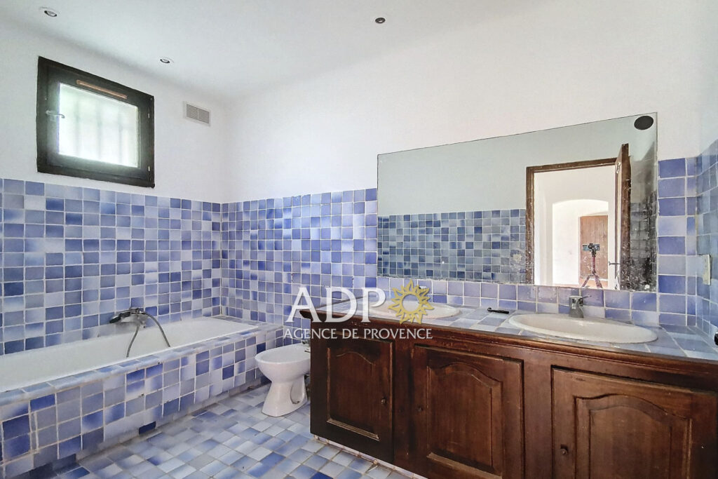 vente maison 6 Pièce(s) – 6 pièces – 3 chambres – 4  – 131.60 m²