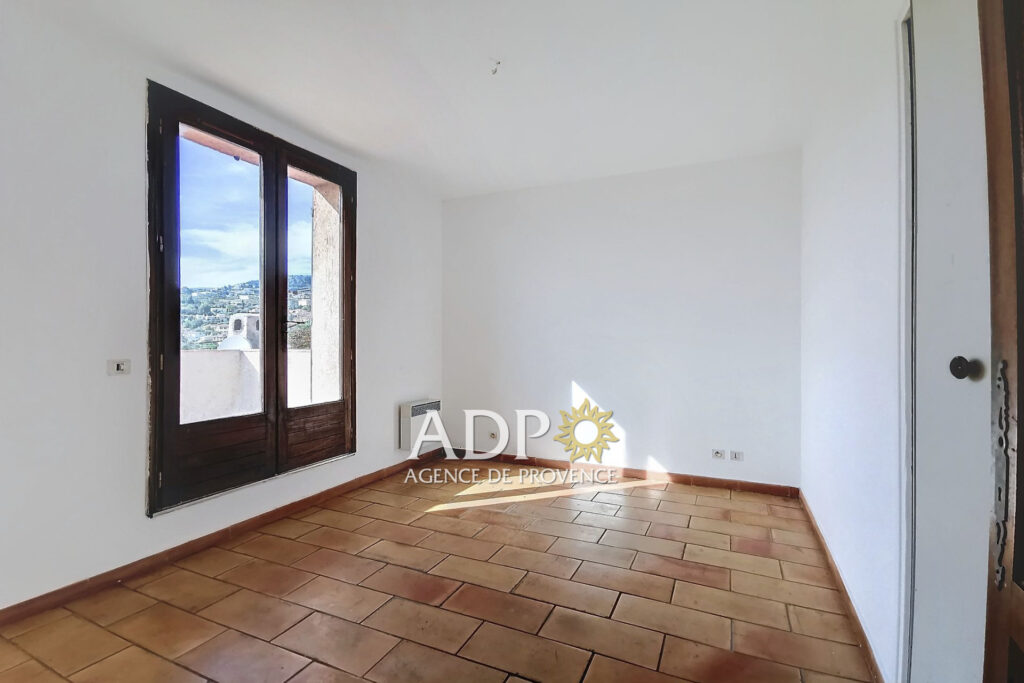 vente maison 6 Pièce(s) – 6 pièces – 3 chambres – 4  – 131.60 m²