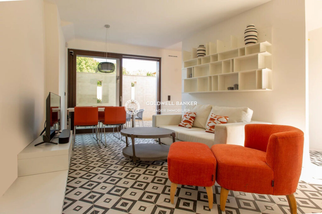 Immeuble eu plein coeur de Saint-Tropez ! Rare ! – 9 pièces – 5 chambres – 4  – 192.00 m²