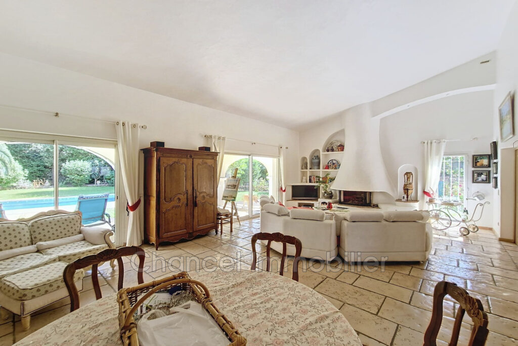 vente villa 5 Pièce(s) – 5 pièces – 3 chambres – 4  – 170.00 m²