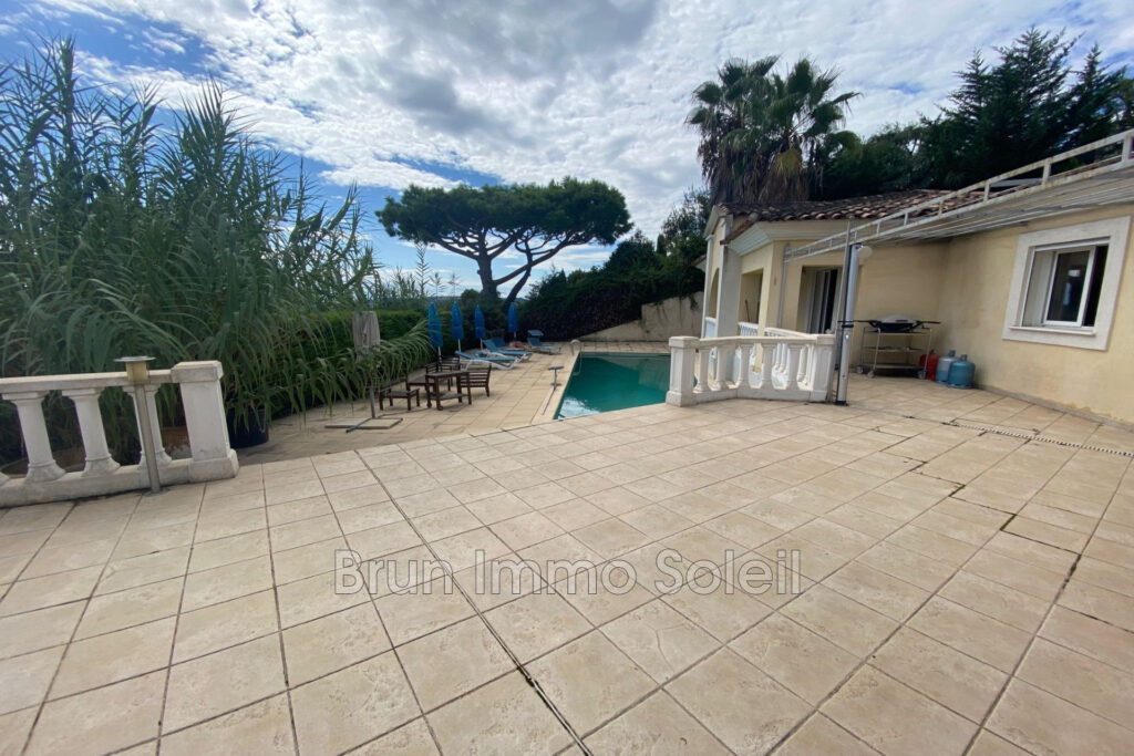 SAINT PAUL DE VENCE  BRUN IMMO SOLEIL 7 bd KENNEDY Cagnes sur  – 4 pièces – 3 chambres – 130.00 m²