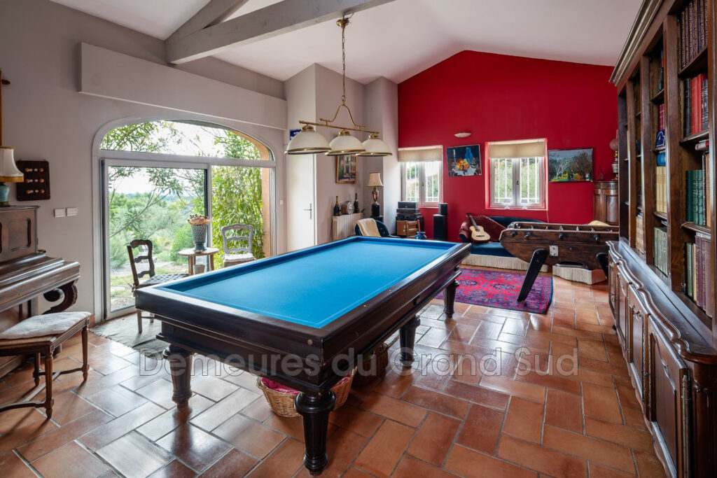 vente maison contemporaine – NR pièces – 5 chambres – 297.00 m²