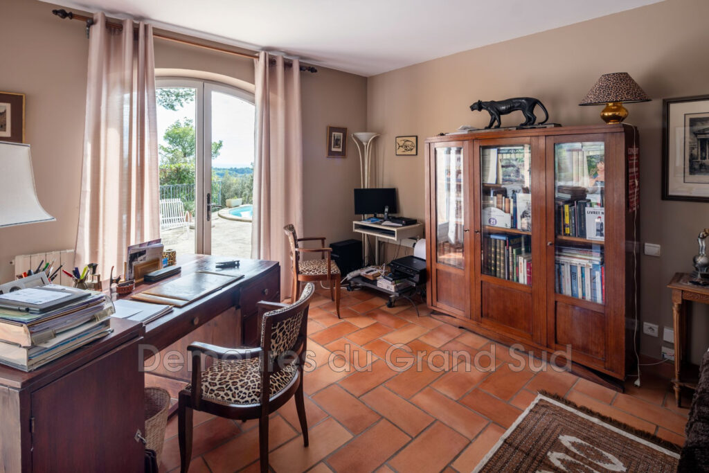 vente maison contemporaine – NR pièces – 5 chambres – 297.00 m²