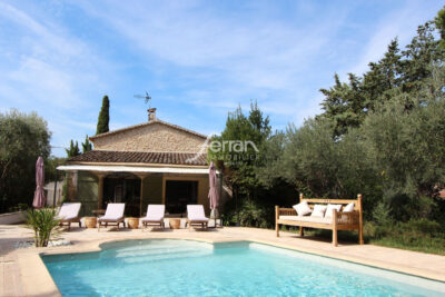 BASTIDE EN PIERRE 190M² LORGUES – 5 pièces – 4 chambres – 189.00 m²