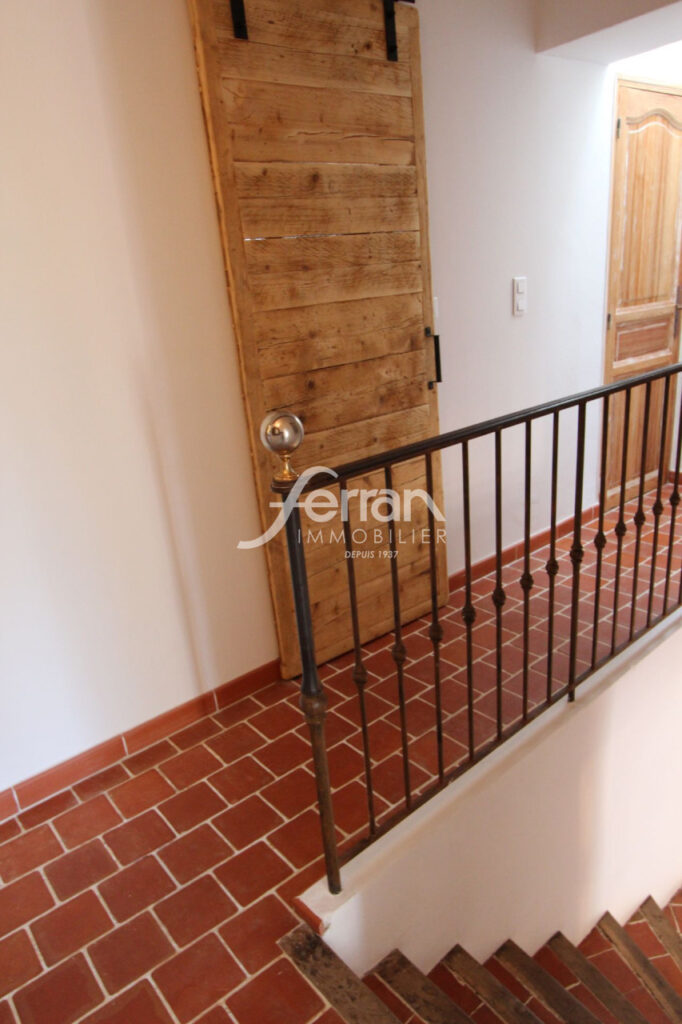 BASTIDE EN PIERRE 190M² LORGUES – 5 pièces – 4 chambres – 4  – 189.00 m²