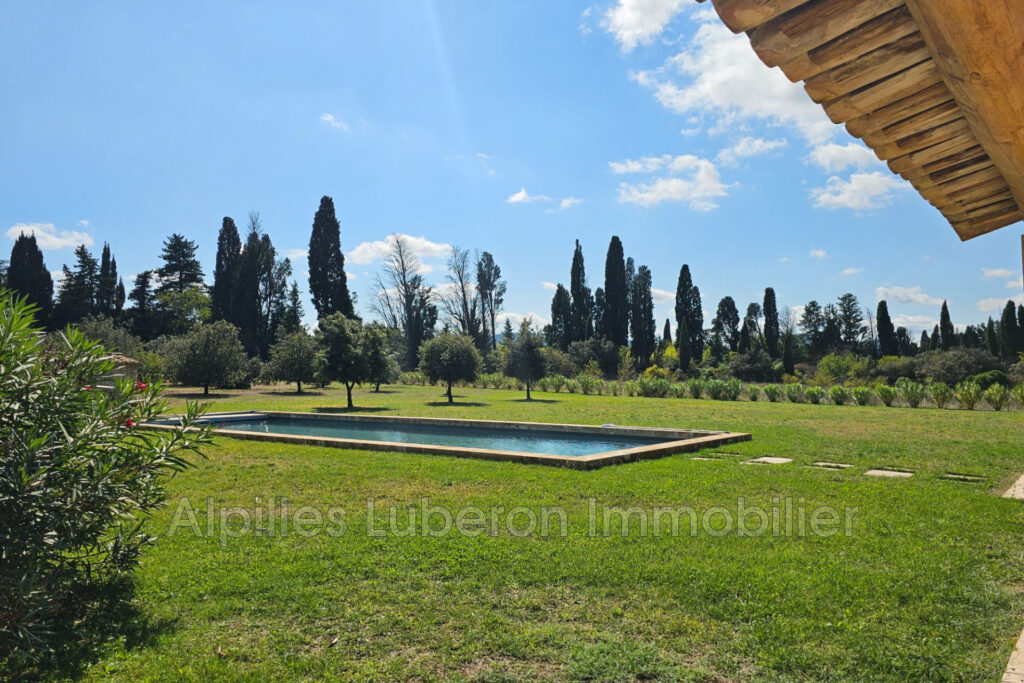 vente maison de caractère 6 Pièce(s) – 6 pièces – 5 chambres – 210.92 m²