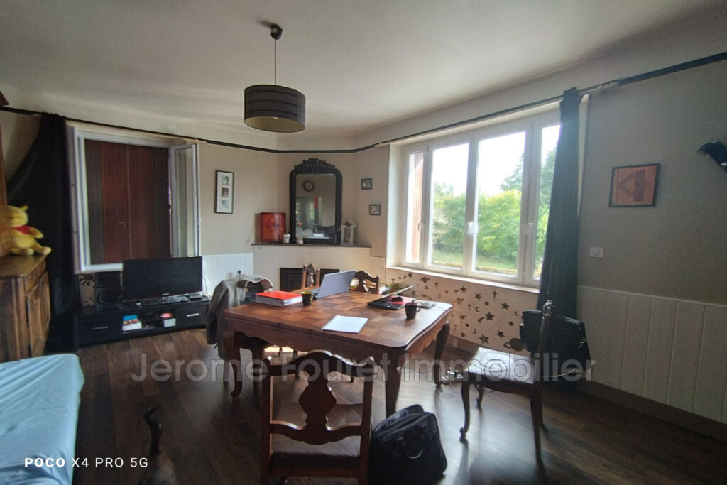 vente maison de village – NR pièces – 3 chambres – 237.50 m²