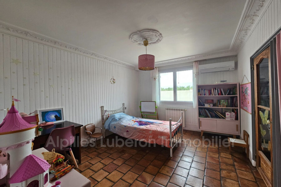 Maison à vendre à Aureille
