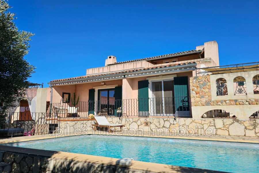 Maison à vendre à Aureille