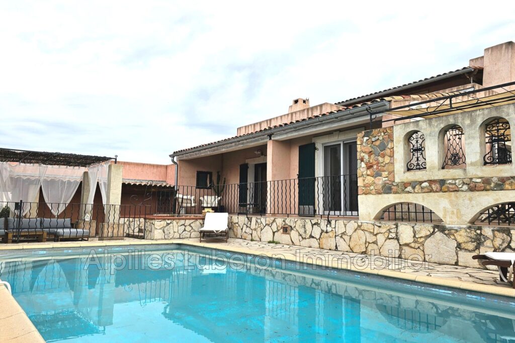 vente maison 5 Pièce(s) – 5 pièces – 4 chambres – 4  – 150.00 m²