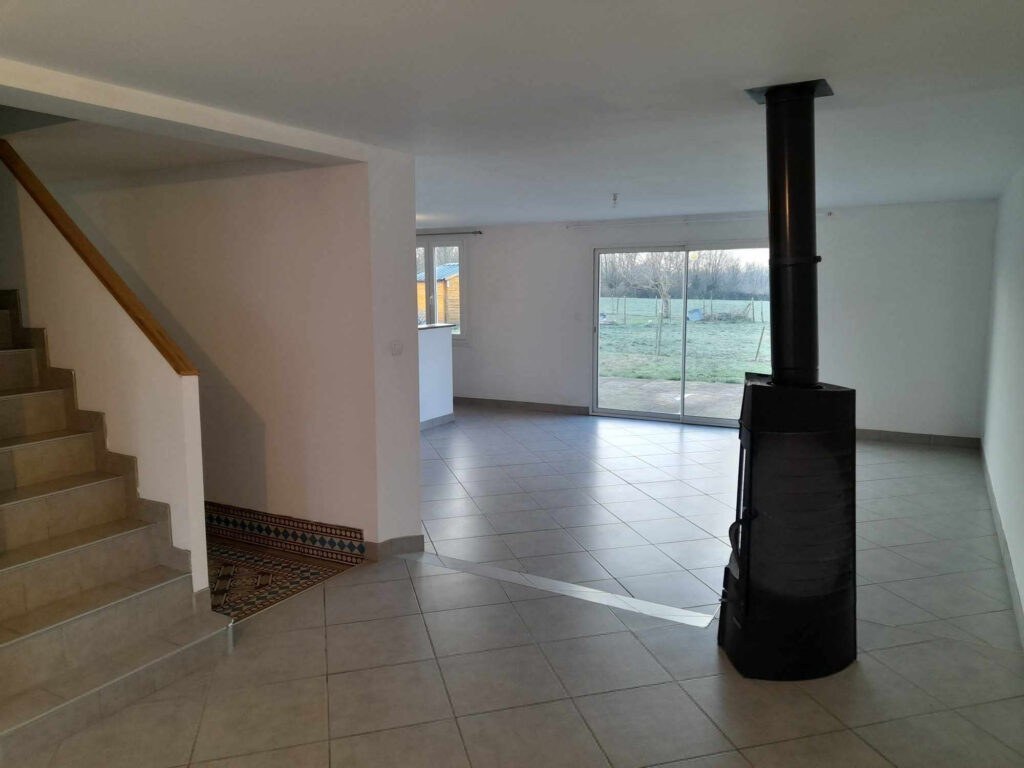 Semi-plain-pied – 4 pièces – 3 chambres – 6  – 130 m²