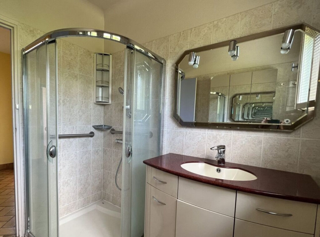 Belle maison sur les hauteurs de Creuzier-le-Vieux avec vue  – 4 pièces – 2 chambres – 6  – 100 m²