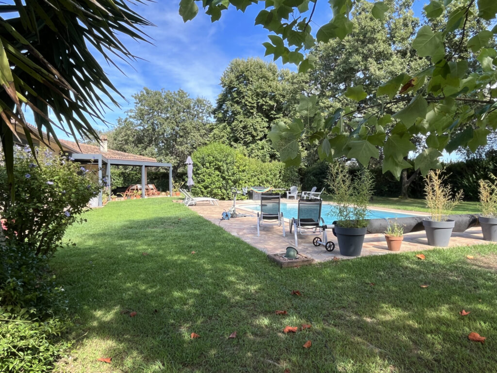 Très belle villa T6 avec piscine – 6 pièces – 4 chambres – 6  – 190 m²