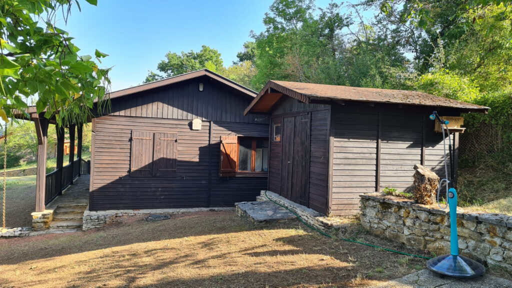 Ensemble immobilier de deux chalets de 26 m2 et 53 m2 habita – 4 pièces – 3 chambres – NR  – 80 m²