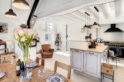 DOMAINE HISTORIQUE & BUCOLIQUE – AVEC DEPENDANCES – 14 pièces – 6 chambres – 550 m²