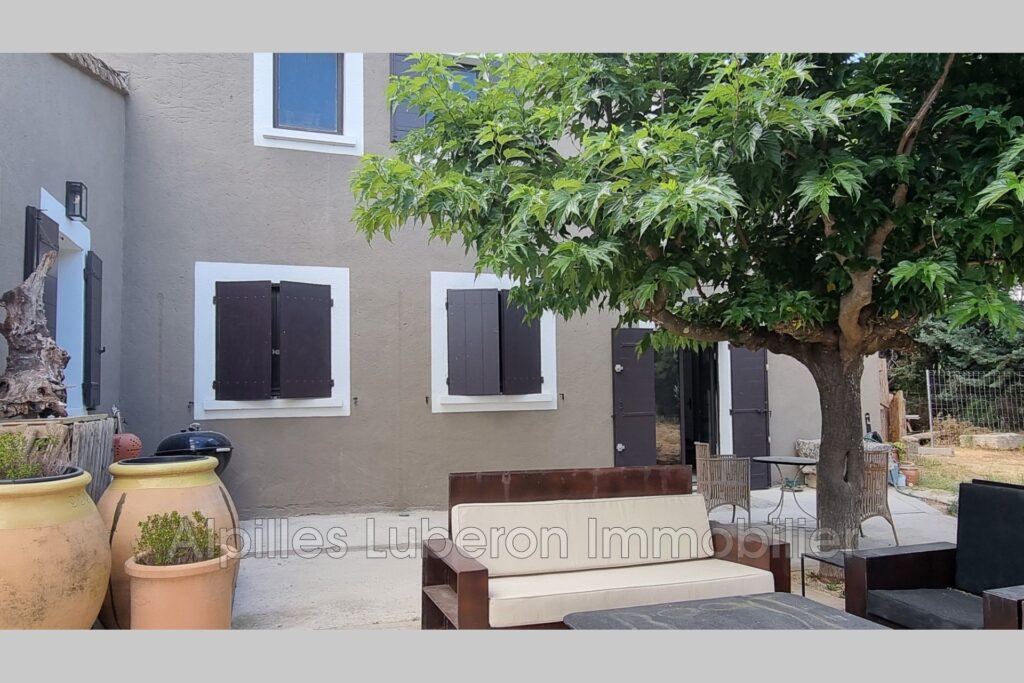 vente maison de campagne 5 Pièce(s) – 5 pièces – 3 chambres – 4  – 400.00 m²