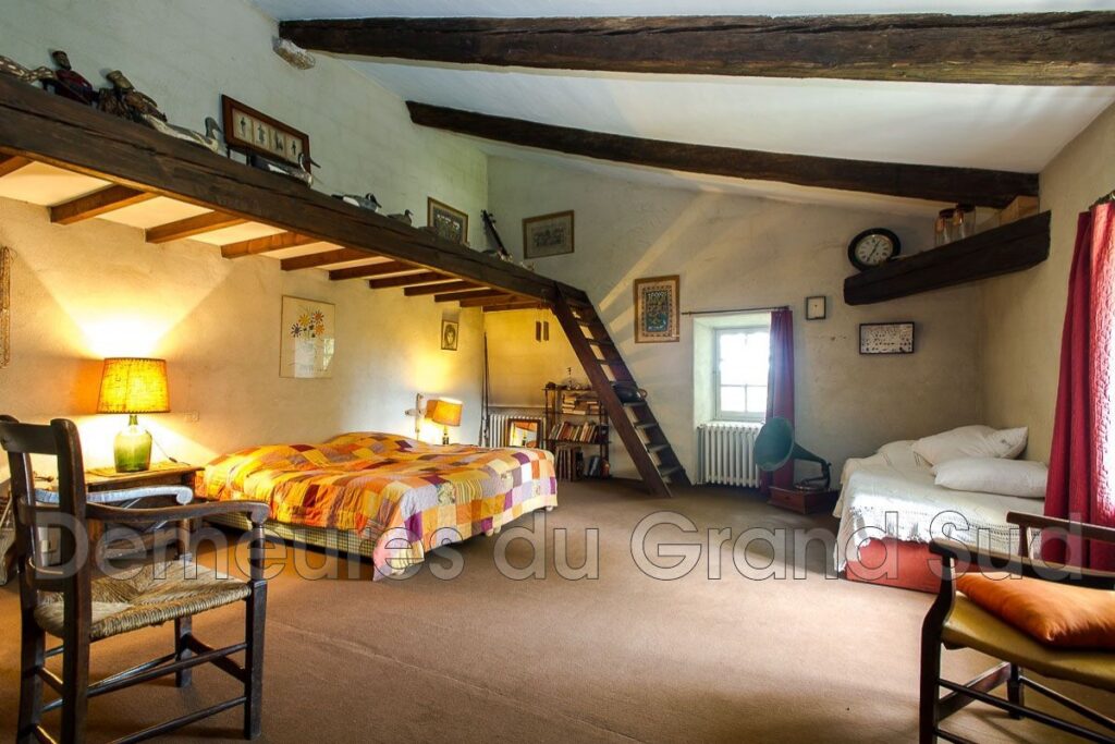 Ancien relais de chasse – NR pièces – NR chambres – 4  – 900.00 m²