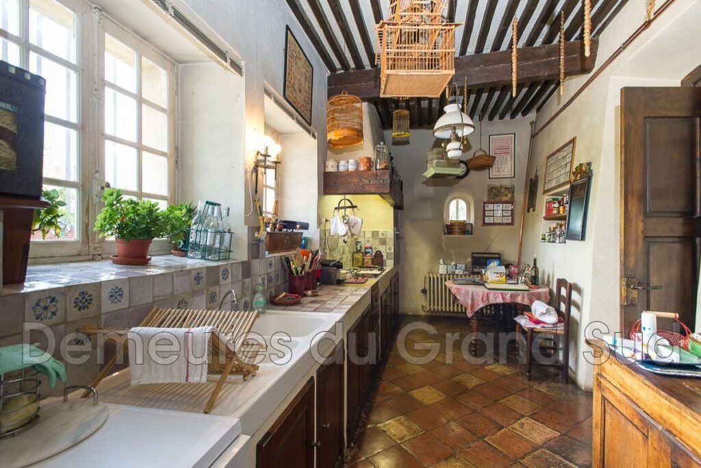 Ancien relais de chasse – NR pièces – NR chambres – 4  – 900.00 m²