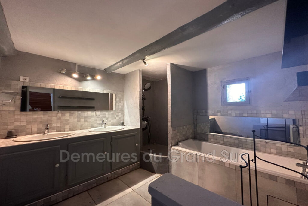 vente mas 9 Pièce(s) – 9 pièces – 6 chambres – 4  – 334.00 m²