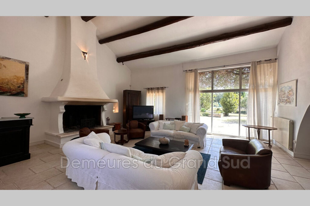 vente mas 9 Pièce(s) – 9 pièces – 6 chambres – 4  – 334.00 m²