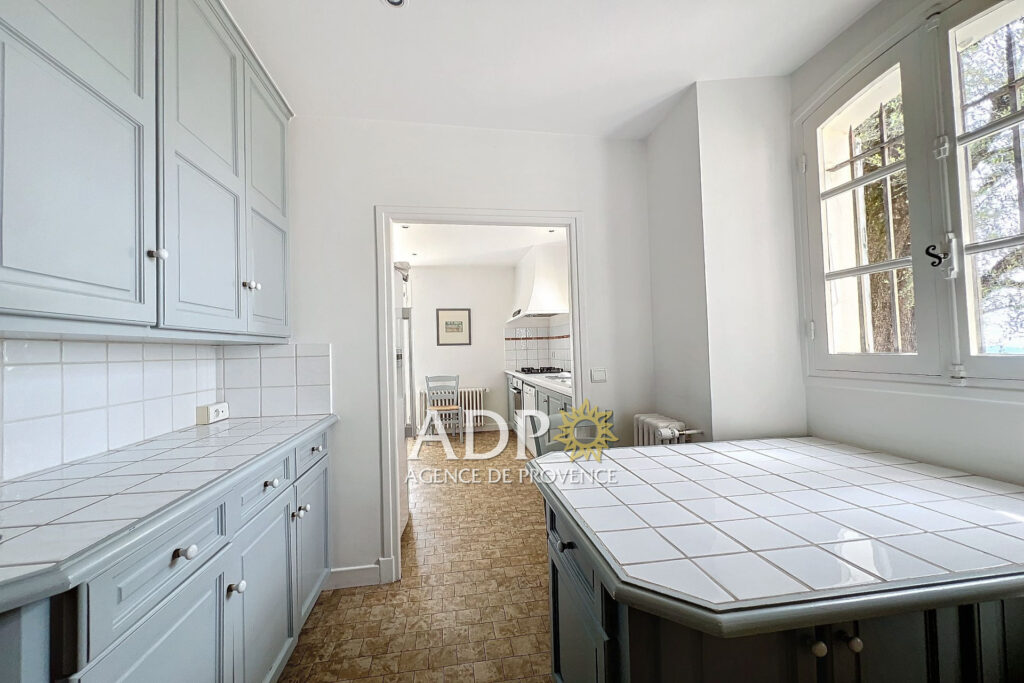 vente maison 6 Pièce(s) – 6 pièces – 4 chambres – 4  – 210.00 m²